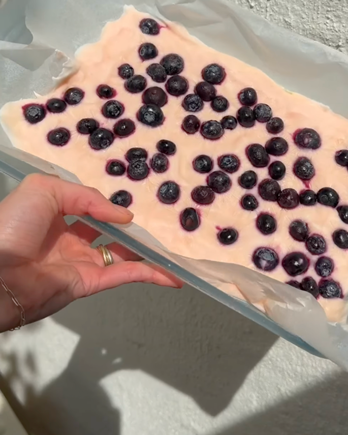Berry Protein Yoghurt Bark